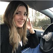 Profesora de Lengua y literatura dicta clases para estudiantes de ciclo básico y media